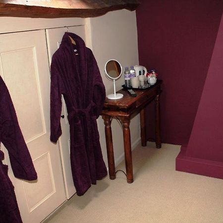 The Halford Bridge Inn Halford (Warwickshire) Quarto foto