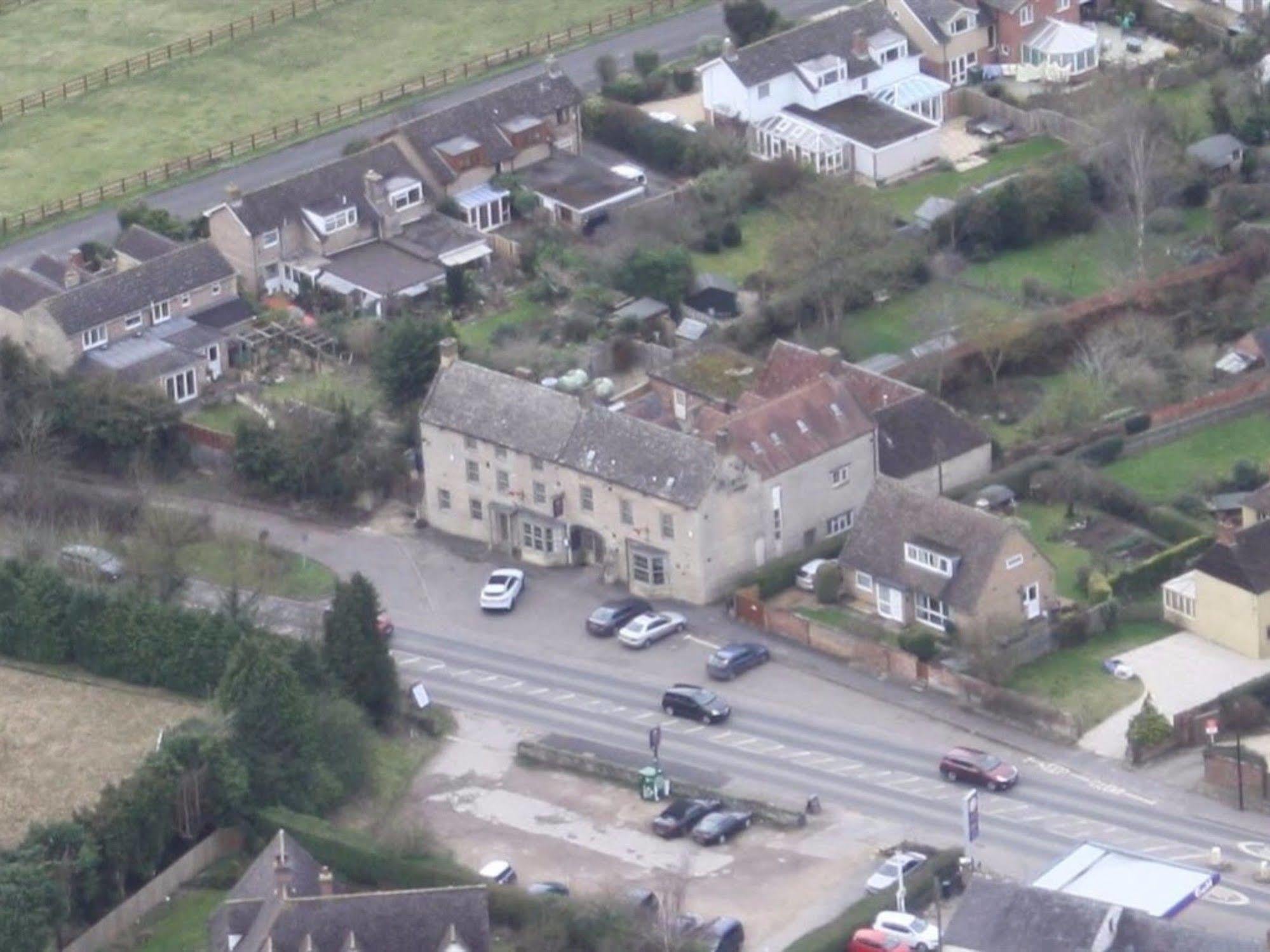 The Halford Bridge Inn Halford (Warwickshire) Exterior foto